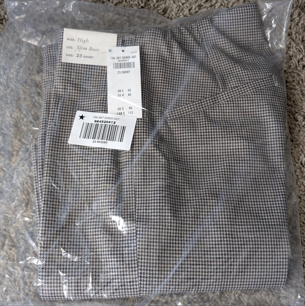 Abercrombie High Rise Slim Boot Trouser 23 Short